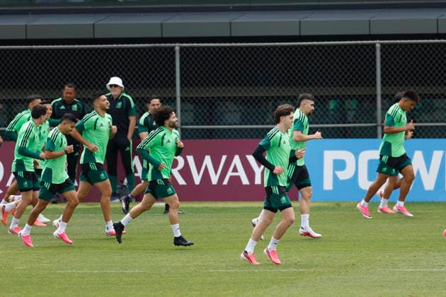 FIFA World Cup, WM, Weltmeisterschaft, Fussball 2026 - Mexico training Mexico players take part in a training session in Mexico City, Mexico, 29 June 2026, ahead of their 2026 FIFA World Cup Round of 32 match against Ecuador. Mexico City Mexico  Copyright: xSASHENKAxGUTIERREZx