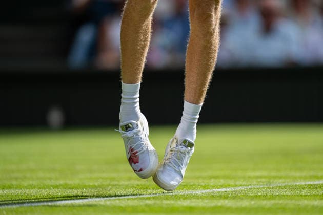 Tennis - Wimbledon Championship 2026 - Day 1 LONDON, ENGLAND - Monday, June 29, 2026: Blood on the right foot of Jannik Sinner (ITA) during the Gentlemen s Singles First Round on Day One of The Championships Wimbledon 2026 at the All England Lawn Tennis and Croquet Club. (Photo by Kirsten Holst Propaganda) LONDON All England Lawn Tennis and Croquet Club GREATER LONDON ENGLAND  Copyright: xKirstenxHolstx 2026-06-29-058-Wimbledon_D1