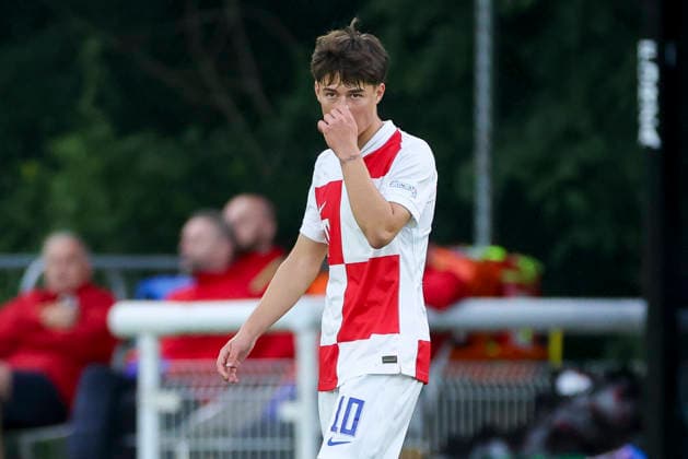 Patrice Covic (Croatia) schaut enttaeuscht, UEFA European Under-19 Championship 2026 Group B, Croatia v Ukraine, Bangor City Stadium am 29. June 2026 in Bangor, Vereinigtes Königreich. (Foto von Marco Steinbrenner DeFodi Images) Patrice Covic (Croatia) looks dejected, UEFA European Under-19 Championship 2026 Group B, Croatia v Ukraine, Bangor City Stadium, June 29, 2026 in Bangor, United Kingdom. (Photo by Marco Steinbrenner DeFodi Images) - *** Patrice Covic of Croatia looks disappointed, 2026 UEFA European Under-19 Championship Group B, Croatia vs. Ukraine, Bangor City Stadium on June 29, 2026, in Bangor, United Kingdom. Photo by Marco Steinbrenner, DeFodi Images. Patrice Covic of Croatia looks dejected, UEFA European Under-19 Championship 2026 Group B, Croatia vs. Ukraine, Bangor City Stadium, June 29, 2026, in Bangor, United Kingdom. Photo by Marco Steinbrenner, DeFodi Images