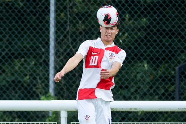 Patrice Covic (Croatia) kontrolliert den Ball, UEFA European Under-19 Championship 2026 Group B, Croatia v Ukraine, Bangor City Stadium am 29. June 2026 in Bangor, Vereinigtes Königreich. (Foto von Marco Steinbrenner DeFodi Images) Patrice Covic (Croatia) controls the ball, UEFA European Under-19 Championship 2026 Group B, Croatia v Ukraine, Bangor City Stadium, June 29, 2026 in Bangor, United Kingdom. (Photo by Marco Steinbrenner DeFodi Images) - *** Patrice Covic of Croatia controls the ball, 2026 UEFA European Under-19 Championship Group B, Croatia vs. Ukraine, Bangor City Stadium on June 29, 2026, in Bangor, United Kingdom. Photo by Marco Steinbrenner, DeFodi Images. Patrice Covic of Croatia controls the ball, UEFA European Under-19 Championship 2026, Group B, Croatia vs. Ukraine, Bangor City Stadium, June 29, 2026, in Bangor, United Kingdom. Photo by Marco Steinbrenner, DeFodi Images