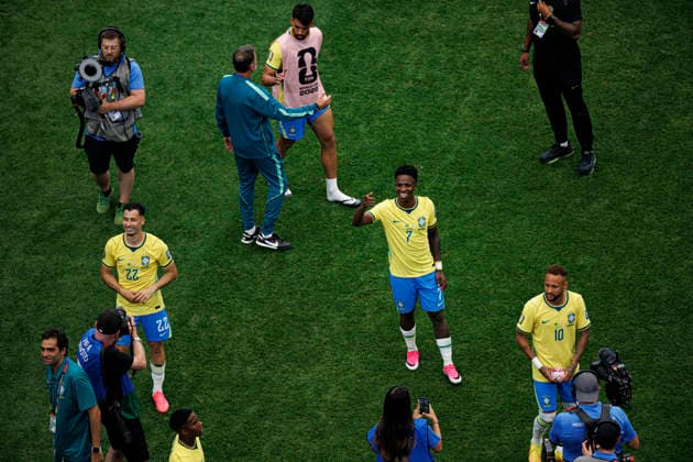 Gabriel Martinelli and Vinicius Vini Junior seen during FIFA World Cup, WM, Weltmeisterschaft, Fussball 2026 Round of 32 game between national teams of Brazil and Japan (Grzegorz Wajda Ball Raw Images) Houston Houston Stadium USA Copyright: xGrzegorzxWajdax grzegorzwajda_brazil_japan_2526_6-10