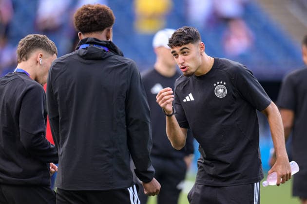 Fußball, WM 2026, 20260629, Deutschland - Paraguay. Im Bild v.l. Assan OUEDRAOGO (Deutschland, 25), Aleksandar PAVLOVIC (Deutschland, 5). Foxborough Boston-Stadion Massachusetts Vereinigte Staaten von Amerika *** Soccer, 2026 World Cup, 20260629, Germany vs. Paraguay. Pictured, from left: Assan OUEDRAOGO (Germany, 25), Aleksandar PAVLOVIC (Germany, 5). Foxborough, Boston Stadium, Massachusetts, United States of America Copyright: Passion2Press MarkusxFischerx