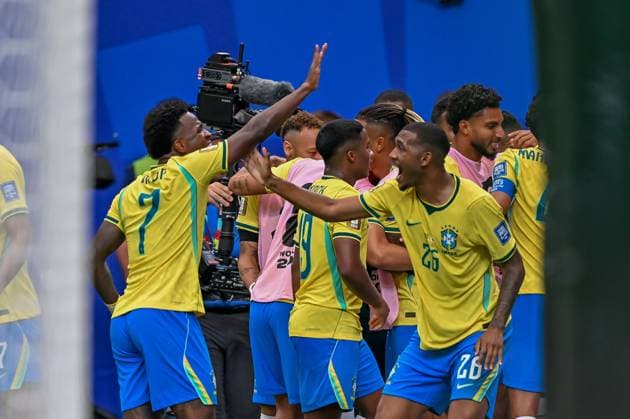 Brazil edge Japan 2-1 to reach FIFA World Cup, WM, Weltmeisterschaft, Fussball 2026 Round of 16 HOUSTON, USA JUNE 29: Brazil s Vinicius Junior ( 7) celebrates with teammates after Brazil s 2-1 victory over Japan in the FIFA World Cup 2026 Round of 32 at Houston Stadium in Houston, USA, on June 29, 2026. HOUSTON United States of America Copyright: x xwalidxibrahimx xJNAxPressx