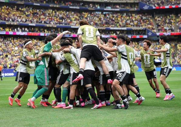 (260630) -- HOUSTON, June 30, 2026 -- Players of Japan celebrate a goal during the round of 32 match between Brazil and Japan at the 2026 FIFA World Cup, WM, Weltmeisterschaft, Fussball at Houston Stadium in Houston, the United States, June 29, 2026. ) (SP)U.S.-HOUSTON-FOOTBALL-FIFA WORLD CUP-ROUND OF 32-BRA VS JPN LixMing 