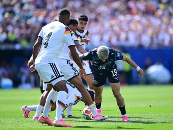 Germany v Paraguay - FIFA World Cup, WM, Weltmeisterschaft, Fussball 2026 - Round of 32 FOXBOROUGH, USA - JUNE 29: Jonathan Tah (L) of Germany in action against Julio Enciso (19) of Paraguay during the 2026 FIFA World Cup Round of 32 match between Germany and Paraguay at Boston Stadium (Gillette Stadium) in Foxborough, Massachusetts, United States on June 29, 2026. Abdulhamid Hosbas Anadolu Massachusetts United States. Editorial use only. Please get in touch for any other usage.  Copyright: x2026xAnadoluxAbdulhamidxHosbasx