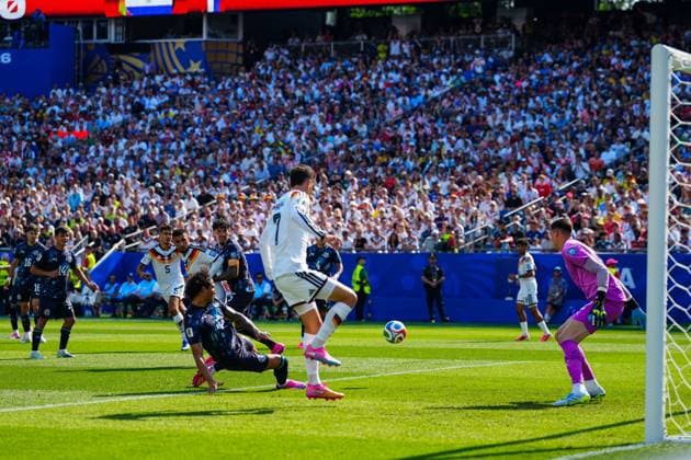 Deniz Undav of Germany pass is blocked Germany v Paraguay, 2026 FIFA World Cup, WM, Weltmeisterschaft, Fussball Round of 32, Football, Boston Stadium, Foxborough, Massachusetts, USA - 29 Jun 2026Foxborough Boston Stadium Massachusetts (MA) United States of America  Copyright: xJavierxGarcia Shutterstockx 16969211s