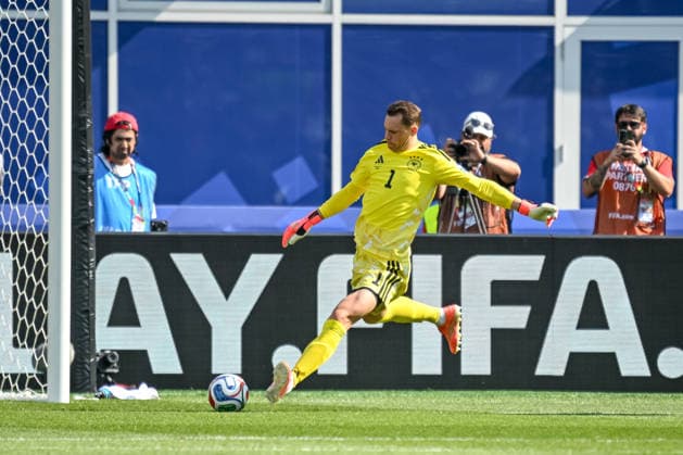 goalkeeper Manuel Neuer (Germany) controls the Ball during the FIFA World Cup, WM, Weltmeisterschaft, Fussball 2026 Round Of 32 match between Germany and Paraguay at Boston Stadium on June 29, 2026 in Foxborough, United States. (Photo by Harry Langer DeFodi Images) - *** Goalkeeper Manuel Neuer of Germany controls the ball during the 2026 FIFA World Cup Round of 32 match between Germany and Paraguay at Boston Stadium on June 29, 2026, in Foxborough, United States. Photo by Harry Langer, DeFodi Images