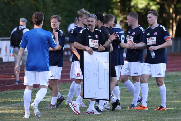 Fussball I Herren I Saison 2026 2027 I Hanse Merkur Cup I Eintracht Norderstedt - PSV Union Neumünster I 29.06.2026 Özden Kocadal (FC Eintracht Norderstedt) Kaltenkirchen Sportplatz Marschweg Schleswig-Holstein Deutschland *** Soccer I Men s Team I 2026–2027 Season I Hanse Merkur Cup I Eintracht Norderstedt vs. PSV Union Neumünster I June 29, 2026 Özden Kocadal FC Eintracht Norderstedt Kaltenkirchen Marschweg Sports Field Schleswig-Holstein, Germany Copyright: xLobeca RalfxHomburgx