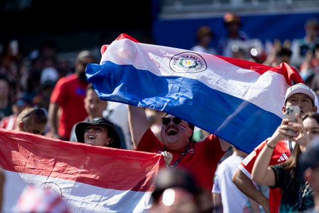 FOOTBALL : Allemagne vs Paraguay - Coupe du Monde de la FIFA 2026. Boston Stadium, Boston, Massachusetts, Etats-Unis. 29 06 2026. Supporters de Paraguay arrivent au Boston Stadium avant le match des huitiemes de finale de la Coupe du Monde de la FIFA 2026 entre l Allemagne et le Paraguay, a Boston, Massachusetts, Etats-Unis, le 29 juin 2026.  Copyright: xx
