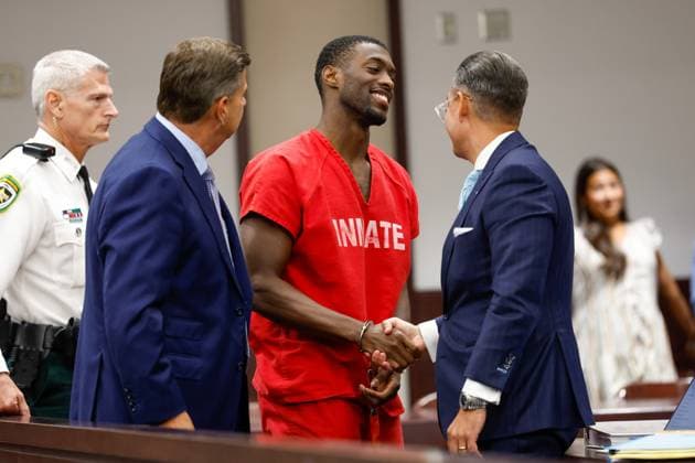 June 29, 2026, Tampa, Florida, USA: Terrion Arnold, a Detroit Lions cornerback, shakes hands with his attorneys R. Timothy Jansen, left, and A.J. Alvarez, during the conclusion of his pretrial detention hearing inside courtroom 1 of the Hillsborough County Courthouse on Monday, June 29, 2026, in Tampa. Tampa USA - ZUMAs70_ 0860331602st Copyright: xJeffereexWoox