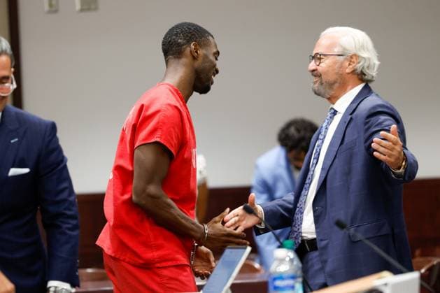 June 29, 2026, Tampa, Florida, USA: Terrion Arnold, a Detroit Lions cornerback, receives a hug and handshake from Harvey Steinberg, his defense attorney, during the conclusion of his pretrial detention hearing inside courtroom 1 of the Hillsborough County Courthouse on Monday, June 29, 2026, in Tampa. Tampa USA - ZUMAs70_ 0860331603st Copyright: xJeffereexWoox