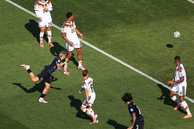 Football - FIFA World Cup, WM, Weltmeisterschaft, Fussball - Round of 32 - Germany v Paraguay 29th June 2026 - FIFA World Cup - Round of 32 - Germany v Paraguay - Julio Enciso of Paraguay scores their first goal - Photo: Simon Stacpoole Offside. Foxborough USA *** Fußball – FIFA-Weltmeisterschaft, Runde der letzten 32: Deutschland gegen Paraguay, 29. Juni 2026 – FIFA-Weltmeisterschaft, Runde der letzten 32: Deutschland gegen Paraguay – Julio Enciso aus Paraguay erzielt das erste Tor – Foto: Simon Stacpoole – Abseits – Foxborough, USA  Copyright: xSimonxStacpoolexOffside