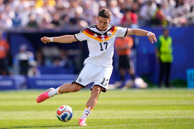 June 29, 2026, Foxborough, Massachusetts, United States: Florian Wirtz of Germany kicks the ball during the FIFA World Cup, WM, Weltmeisterschaft, Fussball 2026 Round Of 32 match between Germany and Paraguay at Boston Stadium on June 29, 2026 in Foxborough, Massachusetts. Germany V Paraguay: Round Of 32 - FIFA World Cup 2026  - ZUMAa181 20260629_zaa_a181_024 Copyright: xJosexBretonx