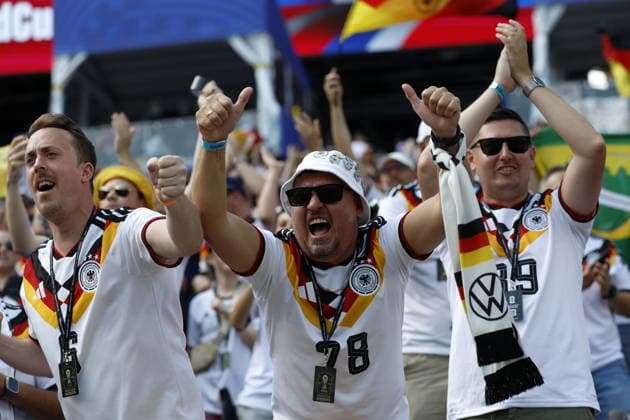 FIFA World Cup, WM, Weltmeisterschaft, Fussball 2026 - Round of 32 - Germany vs Paraguay Supporters of Germany cheer ahead of the FIFA World Cup 2026 Round of 32 match Germany against Paraguay, in Boston, Massachusetts, USA, 29 June 2026. FOXBOROUGH United States  Copyright: xGREGxCOOPERx