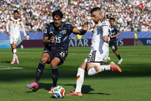 FIFA World Cup, WM, Weltmeisterschaft, Fussball 2026 - Round of 32 - Germany vs Paraguay epaselect Gustavo Gomez of Paraguay (L) in action against Deniz Undav of Germany (R) during the FIFA World Cup 2026 Round of 32 match Germany against Paraguay, in Boston, Massachusetts, USA, 29 June 2026. FOXBOROUGH United States  Copyright: xGREGxCOOPERx