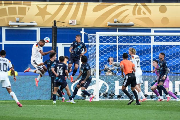 Jonathan Tah (Deutschland Germany) erzielt das Tor zum 2:1, das vom VAR spät überprüft und zurückgenommen wird - Boston 29.06.2026: Deutschland vs. Paraguay, Gilette Stadium, World Cup 26 Sechzehntel-Finale *** Jonathan Tah of Germany scores the goal to make it 2–1, which is later reviewed by VAR and disallowed. Boston, June 29, 2026. Germany vs. Paraguay, Gilette Stadium, World Cup 26, Round of 16