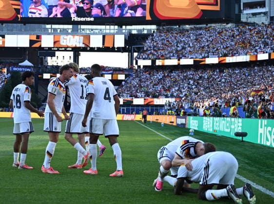 Germany v Paraguay - FIFA World Cup, WM, Weltmeisterschaft, Fussball 2026 - Round of 32 FOXBOROUGH, USA - JUNE 29: Jonathan Tah of Germany celebrates with teammates after scoring a goal, which was disallowed by the VAR, during the 2026 FIFA World Cup Round of 32 match between Germany and Paraguay at Boston Stadium (Gillette Stadium) in Foxborough, Massachusetts, United States on June 29, 2026. Abdulhamid Hosbas Anadolu Massachusetts United States. Editorial use only. Please get in touch for any other usage.  Copyright: x2026xAnadoluxAbdulhamidxHosbasx