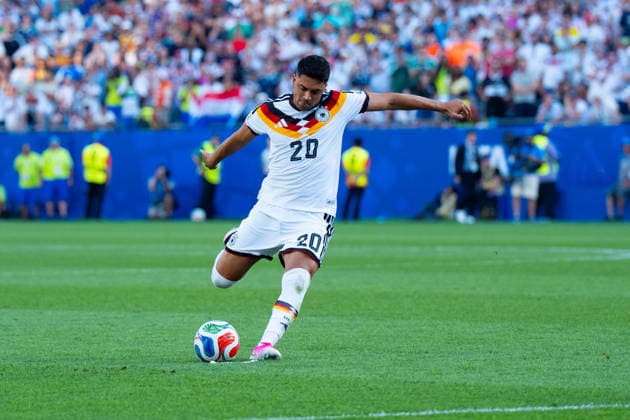 Nadiem Amiri (Germany, 20) beim Freistoß FIFA World Cup, WM, Weltmeisterschaft, Fussball 2026: Deutschland v Paraguay 29 June 2026, FIFA World Cup 2026: Germany v Paraguay (Round of 32) at Boston Stadium in Foxborough, Massachusetts, USA *** Nadiem Amiri of Germany, 20, taking a free kick during the 2026 FIFA World Cup match between Germany and Paraguay on June 29, 2026, in the Round of 32 at Boston Stadium in Foxborough, Massachusetts, USA Copyright: HMBxMedia xMarcoxBader