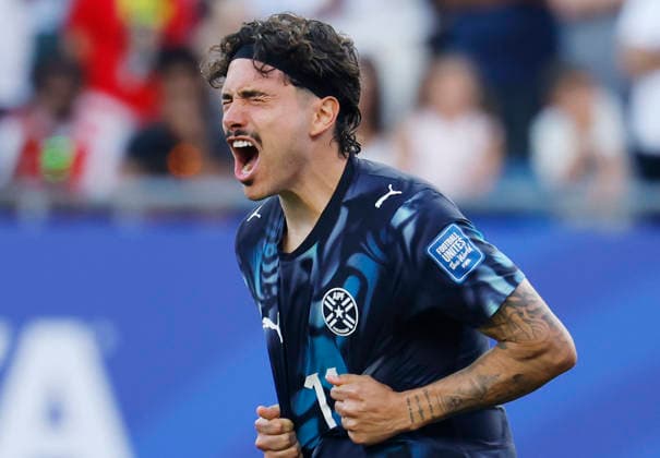 Paraguay s Mauricio celebrates after scoring against Germany during a penalty shoot-out in a FIFA World Cup, WM, Weltmeisterschaft, Fussball match at Boston Stadium in Boston on Monday, June 29, 2026.  BOS20260629839 CJxGUNTHER