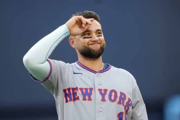 June 29, 2026, Toronto, On, CANADA: New York Mets third baseman Bo Bichette (19) acknowledges the crowd as he s presented with a tribute video from his time as a Toronto Blue Jay prior to first inning American League MLB, Baseball Herren, USA baseball action between the Toronto Blue Jays and the New York Mets, in Toronto, Monday, June 29, 2026. Canada News - June 29, 2026  - ZUMAc35_ 20260629_zaf_c35_070 Copyright: xNathanxDenettex