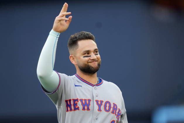 June 29, 2026, Toronto, On, CANADA: New York Mets third baseman Bo Bichette (19) acknowledges the crowd as he s presented with a tribute video from his time as a Toronto Blue Jay prior to first inning American League MLB, Baseball Herren, USA baseball action between the Toronto Blue Jays and the New York Mets, in Toronto, Monday, June 29, 2026. Canada News - June 29, 2026  - ZUMAc35_ 20260629_zaf_c35_071 Copyright: xNathanxDenettex