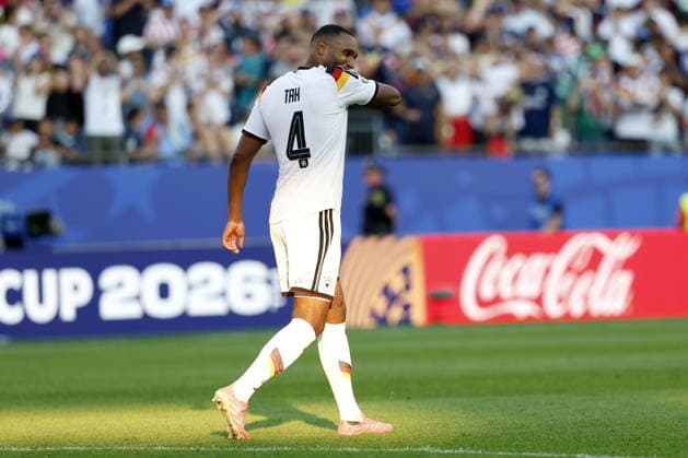 FIFA World Cup, WM, Weltmeisterschaft, Fussball 2026 - Round of 32 - Germany vs Paraguay Jonathan Tah of Germany looks disappointed after missing his penalty kick during the Penalty shoot-out of the FIFA World Cup 2026 Round of 32 match Germany against Paraguay, in Boston, Massachusetts, USA, 29 June 2026. FOXBOROUGH United States  Copyright: xGREGxCOOPERx