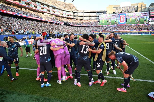 Germany v Paraguay - FIFA World Cup, WM, Weltmeisterschaft, Fussball 2026 - Round of 32 FOXBOROUGH, USA - JUNE 29: Players of Paraguay celebrate after penalty shoot-out at the 2026 FIFA World Cup Round of 32 match between Germany and Paraguay at Boston Stadium (Gillette Stadium) in Foxborough, Massachusetts, United States on June 29, 2026. Abdulhamid Hosbas Anadolu Massachusetts United States. Editorial use only. Please get in touch for any other usage.  Copyright: x2026xAnadoluxAbdulhamidxHosbasx