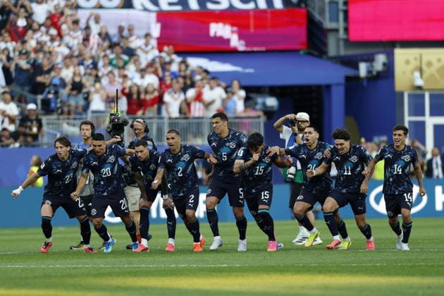 FIFA World Cup, WM, Weltmeisterschaft, Fussball 2026 - Round of 32 - Germany vs Paraguay Players of Paraguay celebrate winning the FIFA World Cup 2026 Round of 32 match Germany against Paraguay, in Boston, Massachusetts, USA, 29 June 2026. FOXBOROUGH United States  Copyright: xGREGxCOOPERx