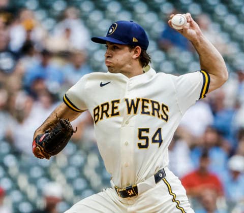 Milwaukee Brewers pitcher Robert Gasser throws in the first inning of the MLB, Baseball Herren, USA game between the Cincinnati Reds and the Milwaukee Brewers at American Family Field in Milwaukee, Wisconsin on Monday, June 29, 2026.  MIL20260629801 TANNENxMAURY