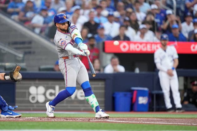 June 29, 2026, Toronto, On, CANADA: New York Mets third baseman Bo Bichette (19) flies out during first inning American League MLB, Baseball Herren, USA baseball action against the Toronto Blue Jays, in Toronto, Monday, June 29, 2026. Canada News - June 29, 2026  - ZUMAc35_ 20260629_zaf_c35_081 Copyright: xNathanxDenettex