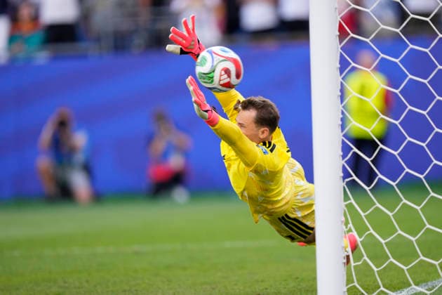 Germany v Paraguay: Round Of 32 - FIFA World Cup, WM, Weltmeisterschaft, Fussball 2026 Manuel Neuer of Germany in action during the FIFA World Cup 2026 Round Of 32 match between Germany and Paraguay at Boston Stadium on June 29, 2026 in Foxborough, Massachusetts. Foxborough MA United States  Copyright: xJosexBretonx originalFilename:bretonhernandez-germanyv260629_npUSR.jpg