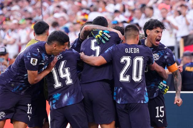 June 29, 2026, Foxborough, Massachusetts, United States: Players of Paraguay celebrate the victory during the FIFA World Cup, WM, Weltmeisterschaft, Fussball 2026 Round Of 32 match between Germany and Paraguay at Boston Stadium on June 29, 2026 in Foxborough, Massachusetts. Germany V Paraguay: Round Of 32 - FIFA World Cup 2026  - ZUMAa181 20260629_zaa_a181_053 Copyright: xJosexBretonx