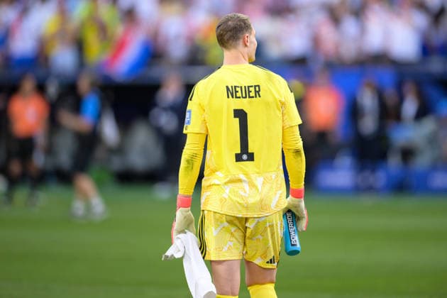 Fußball, WM 2026, 20260629, Deutschland - Paraguay. Im Bild Torwart Manuel NEUER (Deutschland, 1) auf dem Weg zur Bank nach Niederlage. Foxborough Boston-Stadion Massachusetts Vereinigte Staaten von Amerika *** Soccer, 2026 World Cup, 20260629, Germany vs. Paraguay. Pictured: Germany goalkeeper Manuel NEUER (No. 1) on his way to the bench after the loss at Foxborough Stadium in Boston, Massachusetts, United States of America Copyright: Passion2Press MarkusxFischerx