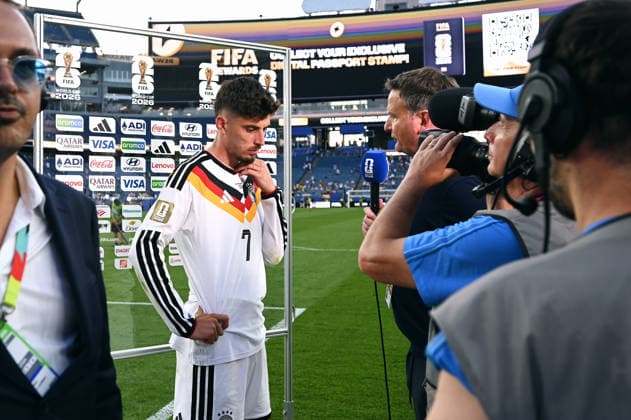 Fussball, Länderspiel, Herren, FIFA World Cup, WM, Weltmeisterschaft, Fussball 2026, Fussball-Weltmeisterschaft, USA, Sechzehntelfinale, Gilette Stadium Boston: Deutschland - Paraguay 3:4 n.E.; Kai Havertz (GER) beim Interview nach dem Spiel. *** Soccer, International Match, Men s, 2026 FIFA World Cup, Soccer World Cup, USA, Round of 32, Gilette Stadium, Boston: Germany 3, Paraguay 4 (a.e.t.) – Kai Havertz (GER) in a post-match interview