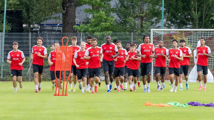 Trainingsstart bei den Würzburger Kickers, am 29.6.2026, KRE-Sportpark, Sieboldshöhe, im Bild Franck Evina r. *** Start of training with the Würzburger Kickers on June 29, 2026, at KRE Sportpark, Sieboldshöhe; pictured: Franck Evina r Copyright: HMBxMedia xHeikoxBecker
