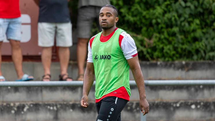 Trainingsstart bei den Würzburger Kickers, am 29.6.2026, KRE-Sportpark, Sieboldshöhe. Im Bild Franck Evina *** Start of training with the Würzburger Kickers on June 29, 2026, at KRE Sportpark, Sieboldshöhe. Pictured: Franck Evina Copyright: HMBxMedia xHeikoxBecker