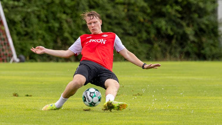 Trainingsstart bei den Würzburger Kickers, am 29.6.2026, KRE-Sportpark, Sieboldshöhe. *** Start of training with the Würzburger Kickers on June 29, 2026, at KRE Sportpark, Sieboldshöhe Copyright: HMBxMedia xHeikoxBecker