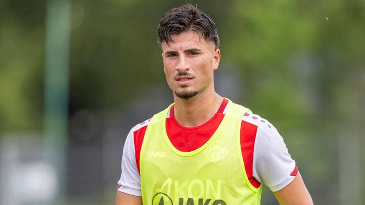 Trainingsstart bei den Würzburger Kickers, am 29.6.2026, KRE-Sportpark, Sieboldshöhe. Im Bild: Arda Süne *** Start of training with the Würzburger Kickers on June 29, 2026, at KRE Sportpark, Sieboldshöhe. Pictured: Arda Süne Copyright: HMBxMedia xHeikoxBecker