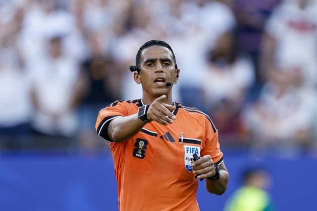 FOXBOROUGH - Referee Jalal Jayed during the 2026 FIFA World Cup, WM, Weltmeisterschaft, Fussball Round of 32 match between Germany and Paraguay at Boston Stadium on June 29, 2026, in Foxborough, United States. MAURICE VAN STEEN ANP FIFA World Cup 2026 - round of 32 2026 xVIxANPxSportx xMauricexvanxSteenxIVx 562413923 originalFilename: 562413923.jpg