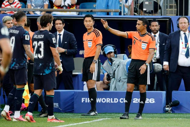 FOXBOROUGH, MA - JUNE 29: Referee Jalal Jayed of Morocco makes a VAR call in favor of Paraguay during a FIFA World Cup, WM, Weltmeisterschaft, Fussball 2026 Round of 32 match between Germany and Paraguay on June 29, 2026 at Boston Stadium in Foxborough, Massachusetts. (Photo by Fred Kfoury III Icon Sportswire) SOCCER: JUN 29 FIFA World Cup 26 Round of 32 - Germany v Paraguay EDITORIAL USE ONLY Icon482260629042