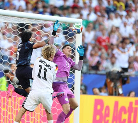 June 29, 2026, Foxborough, Massachusetts, USA: Paraguay goalkeeper Orlando Gill (12) makes a save during the June 29th FIFA World Cup, WM, Weltmeisterschaft, Fussball 2026 matchup between Germany and Paraguay at Gillette Stadium in Foxborough, Massachusetts. FIFA World Cup 2026: Germany : Paraguay  - ZUMAs325 20260629_zsp_s325_087 Copyright: xJessxStilesx