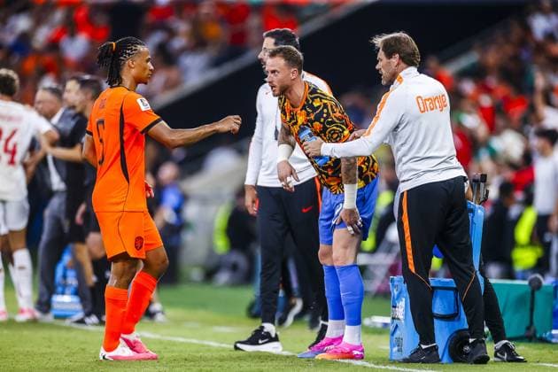 MONTERREY, 29-06-2026, Monterrey Stadium, Match between Morocco and The Netherlands during the World Cup 2026. Picture shows Netherlands player Nathan Ake hydration break Morocco - The Netherlands (World Cup 2026)  x204747770x Copyright: