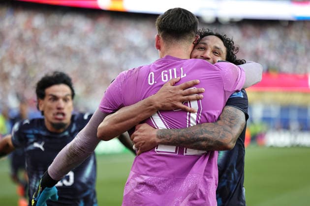 June 29, 2026, Foxborough, Massachusetts, USA: Paraguay defender Jose Canale (13) celebrates making the winning penalty kick goal with Paraguay goalkeeper Orlando Gill (12) during the June 29th FIFA World Cup, WM, Weltmeisterschaft, Fussball 2026 matchup between Germany and Paraguay at Gillette Stadium in Foxborough, Massachusetts. Foxborough USA - ZUMAs325 20260629_zsp_s325_156 Copyright: xJessxStilesx