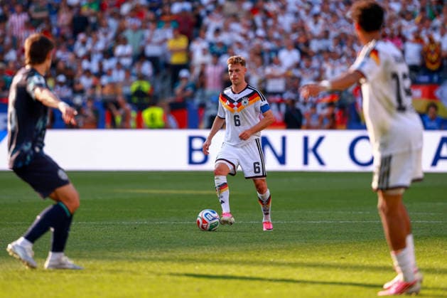 June 29, 2026, Foxborough, Massachusetts, USA: JOSHUA KIMMICH of Germany dribbles the ball during the 2026 FIFA World Cup, WM, Weltmeisterschaft, Fussball Round of 32 game at Boston Stadium in Massachusetts on June 29, 2026. Foxborough USA - ZUMAm283 20260629_zsp_m283_041 Copyright: xBillyxMyersx