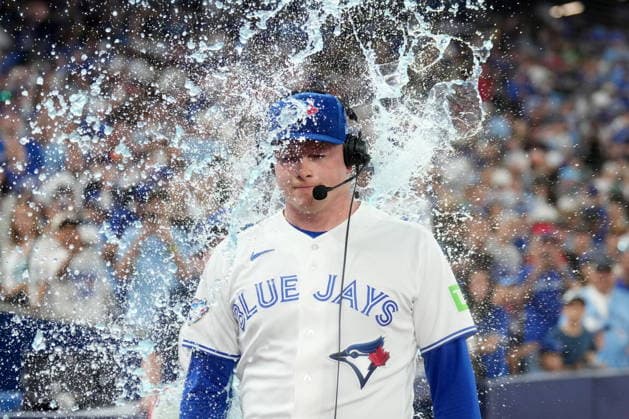 June 29, 2026, Toronto, On, CANADA: Toronto Blue Jays pitcher Louis Varland (77) gets doused with sports drink following the team s win against the New York Mets following American League MLB, Baseball Herren, USA baseball action in Toronto, Monday, June 29, 2026. Canada News - June 29, 2026  - ZUMAc35_ 20260629_zaf_c35_124 Copyright: xNathanxDenettex