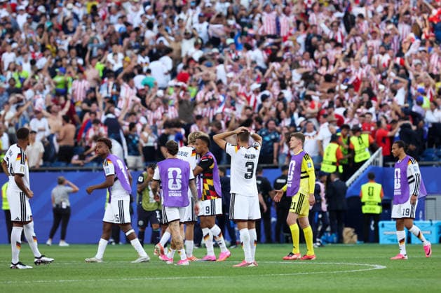 FOXBOROUGH, MASSACHUSETTS - JUNE 29: Waldemar Anton of Germany walks off the pitch with a dejected look after the FIFA World Cup, WM, Weltmeisterschaft, Fussball 2026 Round of 32 match between Germany and Paraguay at Boston Stadium on June 29, 2026 in Foxborough, Massachusetts.  Copyright: xWuxZhizhaox 111651327716