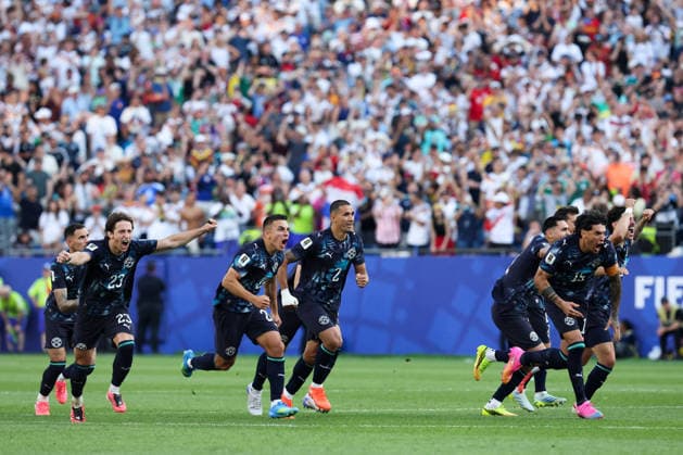 FOXBOROUGH, MASSACHUSETTS - JUNE 29: Matias Galarza and Gustavo Velazquez of Paraguay celebrate their team s victory after the FIFA World Cup, WM, Weltmeisterschaft, Fussball 2026 Round of 32 match between Germany and Paraguay at Boston Stadium on June 29, 2026 in Foxborough, Massachusetts.  Copyright: xWuxZhizhaox 111651327720