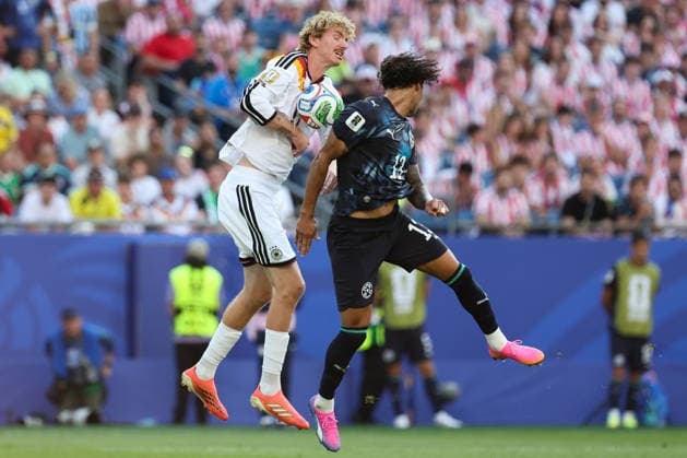 FOXBOROUGH, MASSACHUSETTS - JUNE 29: Nick Woltemade of Germany and Jose Canale of Paraguay head the ball during the FIFA World Cup, WM, Weltmeisterschaft, Fussball 2026 Round of 32 match between Germany and Paraguay at Boston Stadium on June 29, 2026 in Foxborough, Massachusetts.  Copyright: xWuxZhizhaox 111651327750