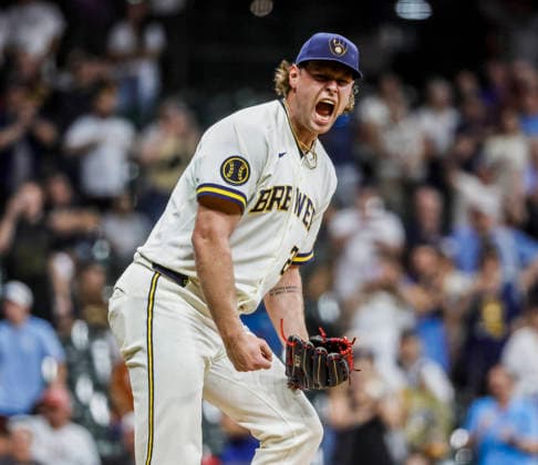 Milwaukee Brewers relief pitcher Trevor Megill reacts after the final out in the ninth inning of the MLB, Baseball Herren, USA game between the Cincinnati Reds and the Milwaukee Brewers at American Family Field in Milwaukee, Wisconsin on Monday, June 29, 2026. The Brewers defeated the Reds 5-3.  MIL20260629849 TANNENxMAURY