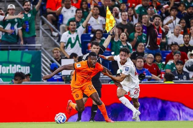 MONTERREY, 29-06-2026, Monterrey Stadium, Match between Morocco and The Netherlands during the World Cup 2026. Picture shows Netherlands player Denzel Dumfries , Morocco player Anass Salah Eddine Morocco - The Netherlands (World Cup 2026)  x204748791x Copyright: